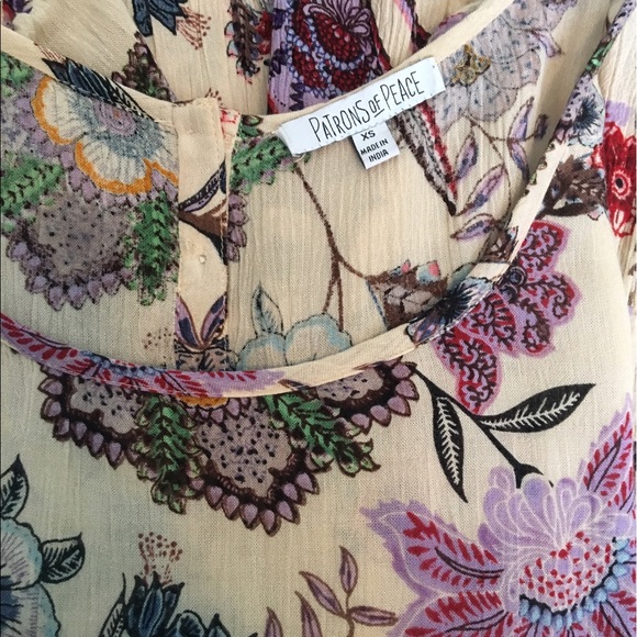 Patrons of Peace Floral Top - Picture 4 of 4